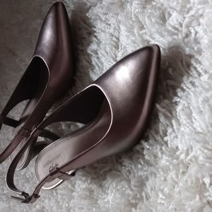 Clarks 2" heels slingback NWT